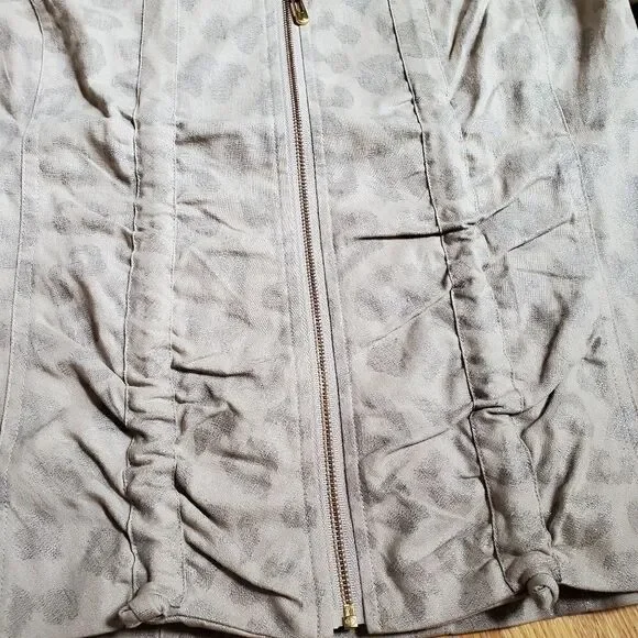 Chico's Kareleen Metallic Leopard Ruched Jacket - Picture 7 of 9